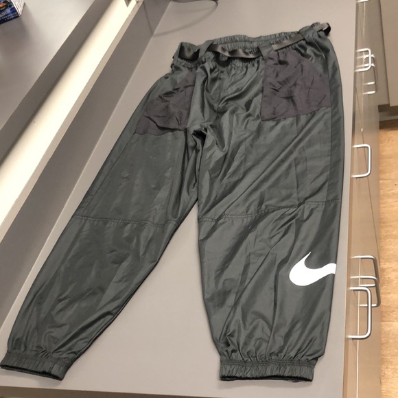 ⭐️⬇️ Nike UNISEX Athletic Jogger Pants with Belt - Picture 3 of 13